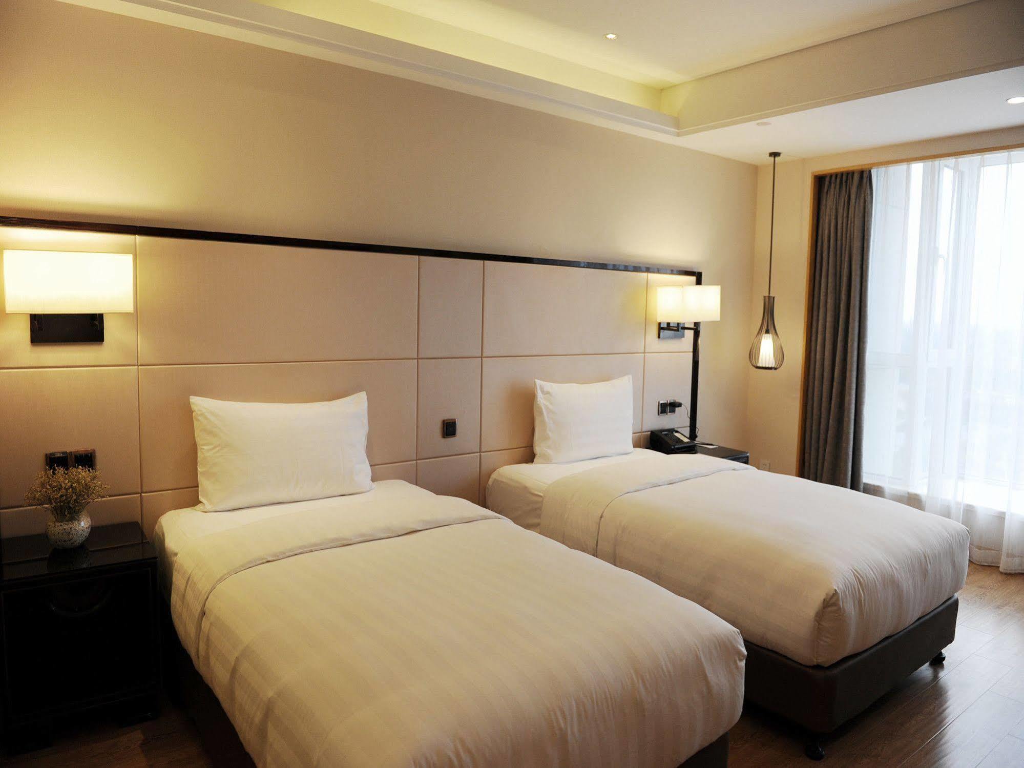 Hotel Pullman Qingdao Ziyue Exterior foto